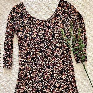 3 for $25! Multicolored floral 3/4 sleeve top